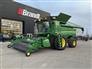 John Deere 2017 S680 Combines