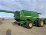 John Deere 2012 S690 Combines