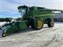 John Deere 2013 S690 Combines