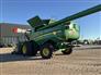 John Deere 2017 S680 Combines