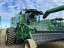 John Deere 2016 S690 Combines