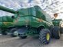 John Deere 2016 S690 Combines