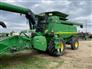 John Deere 2004 9860 STS Combines
