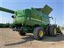 John Deere 2015 S680 Combines