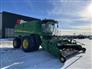 John Deere 2012 S690 Combines