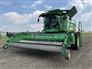 John Deere 2013 S690 Combines