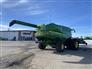 John Deere 2013 S690 Combines