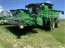 John Deere 2012 S670 Combines