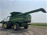 John Deere 2012 S680 Combines