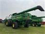 John Deere 2013 S690 Combines
