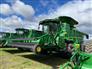 John Deere 2017 S680 Combines