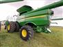 John Deere 2017 S680 Combines