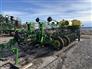 John Deere 2024 1775NT Planters