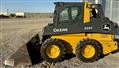 John Deere 2022 324G Skid Steers