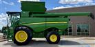 John Deere 2020 S770 Combines