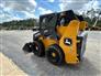 John Deere 2025 318G Skid Steers