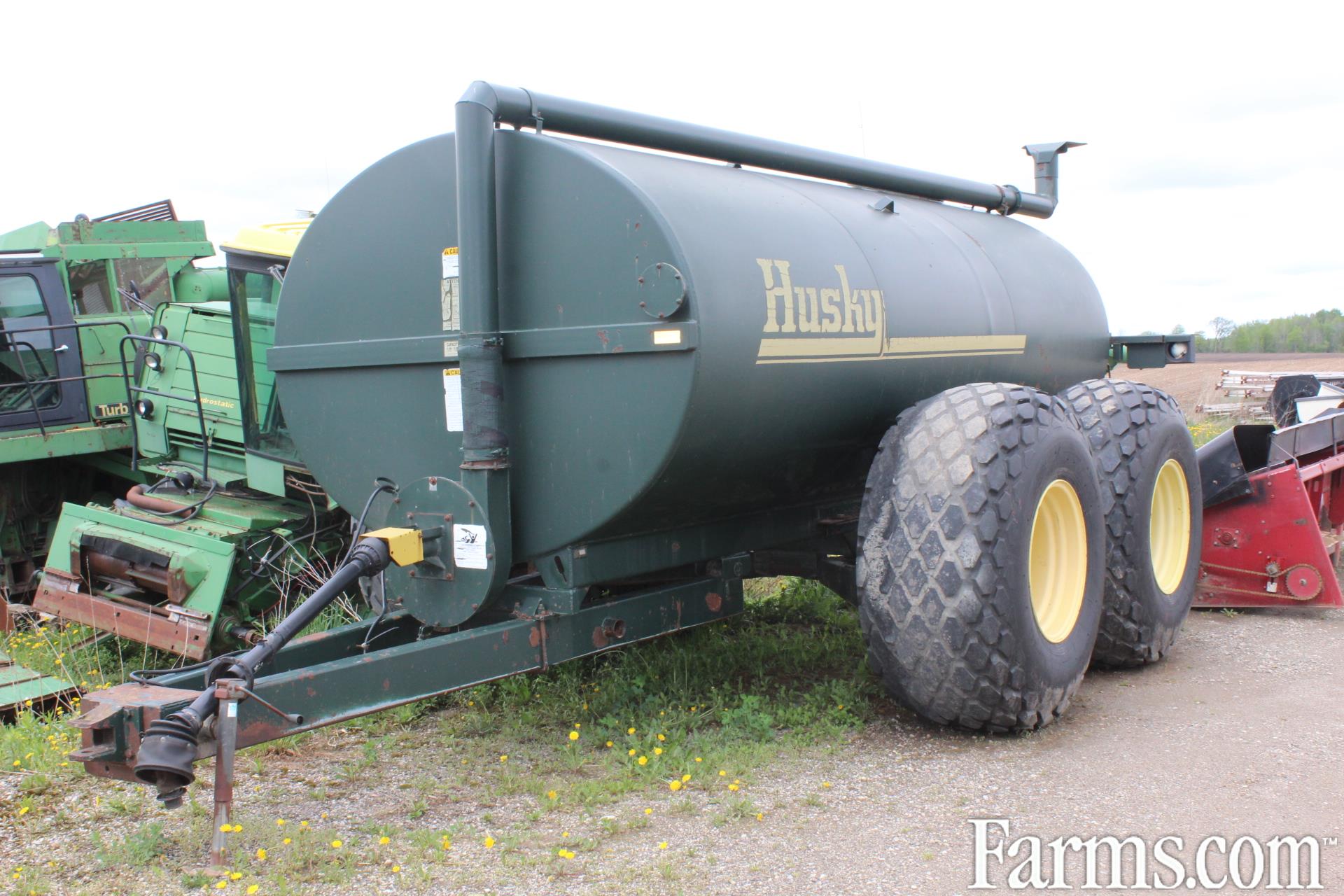 Husky Manure Handling / Spreaders for Sale