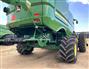 John Deere 2016 S680 Combines