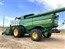 John Deere 2016 S680 Combines