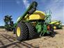 John Deere 2016 1870 76' W/ 1910 550 TBH Air Seeders / Air Carts