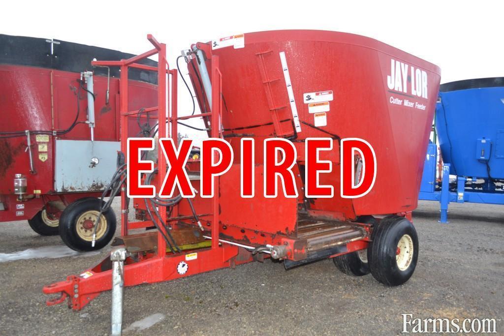 2002 Jay Lor 2425 TMR Mixer for Sale