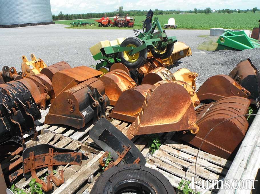 Case IH Backhoe Buckets! Backhoes & Loaders for Sale