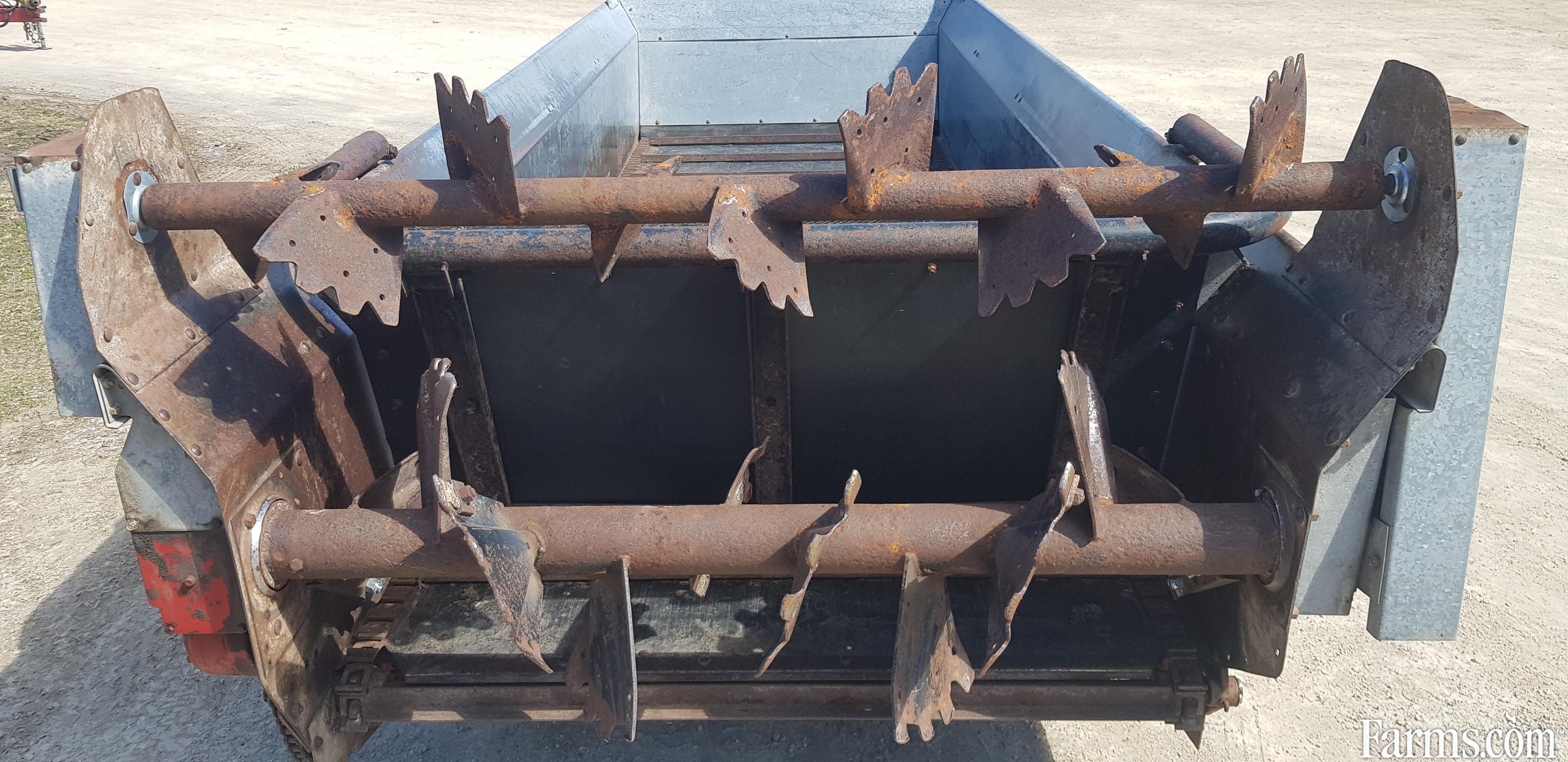 2000 New Idea 3739 Manure Handling / Spreader for Sale