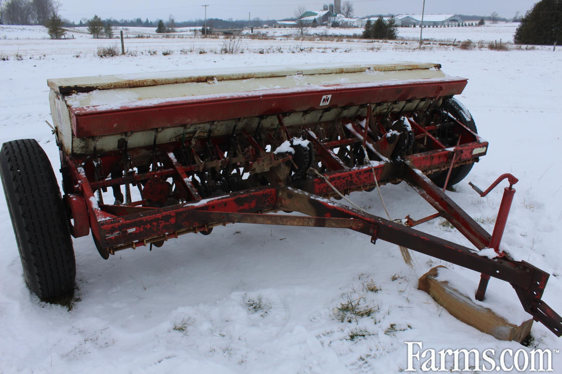 International 10 Seed Drill for Sale