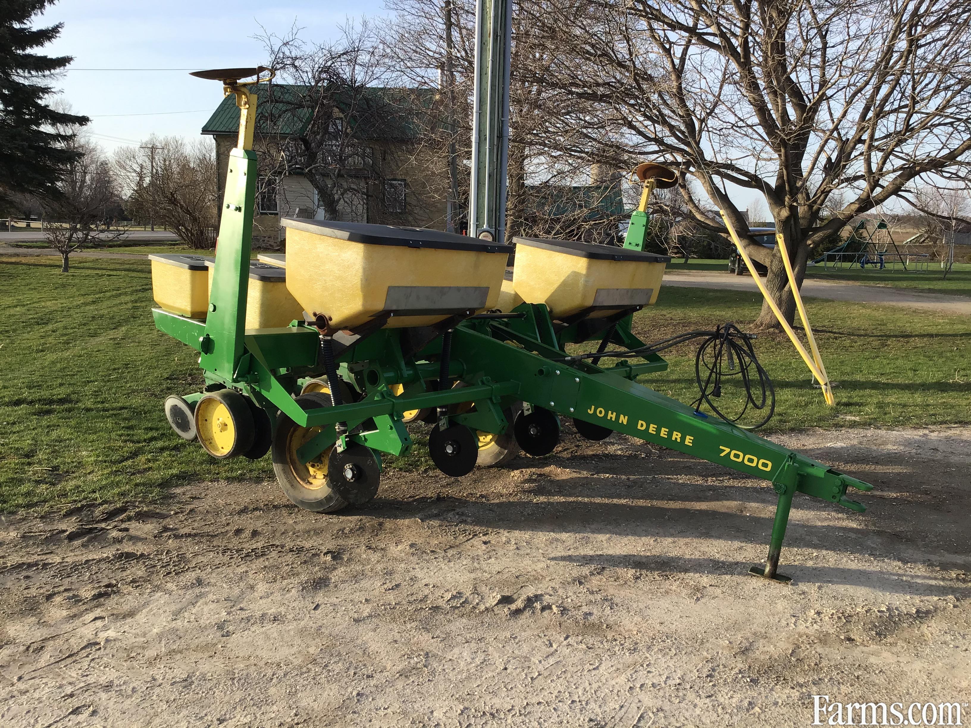 John Deere 7000 Planters for Sale