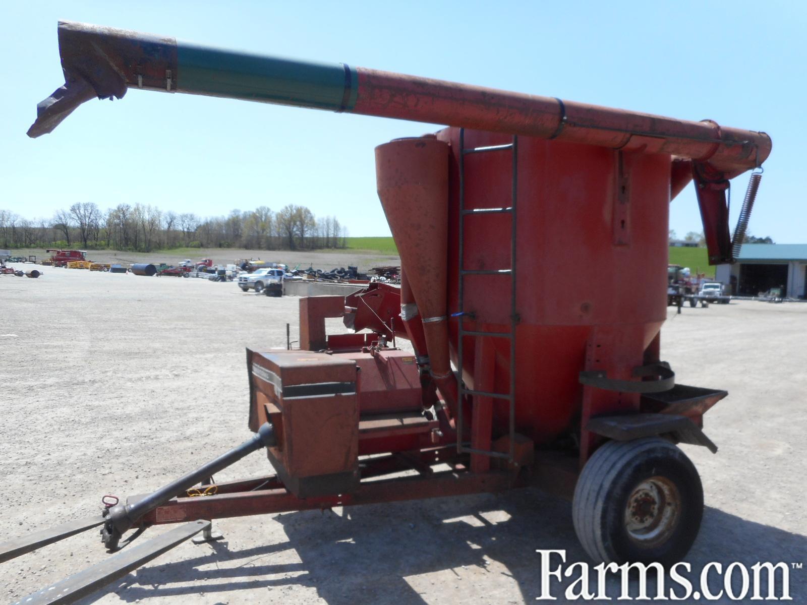 Case IH Feed Grinders / Mixers for Sale