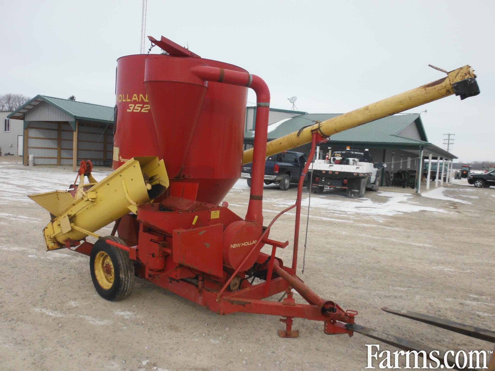 New Holland Feed Grinders / Mixers for Sale