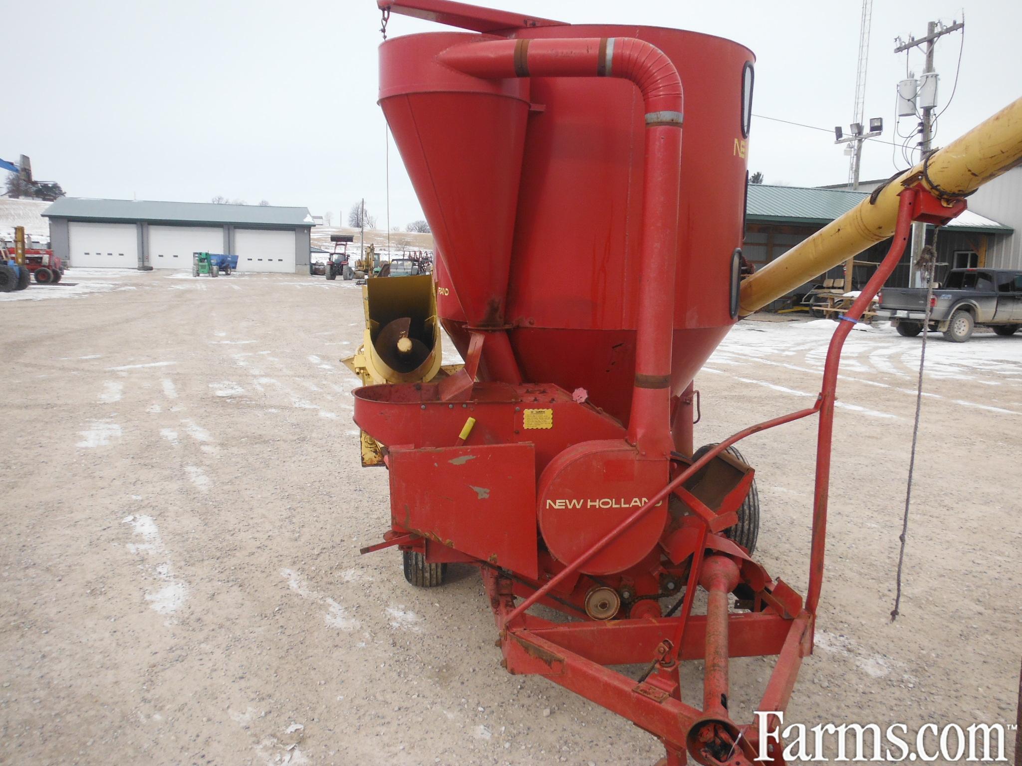 New Holland Feed Grinders / Mixers for Sale