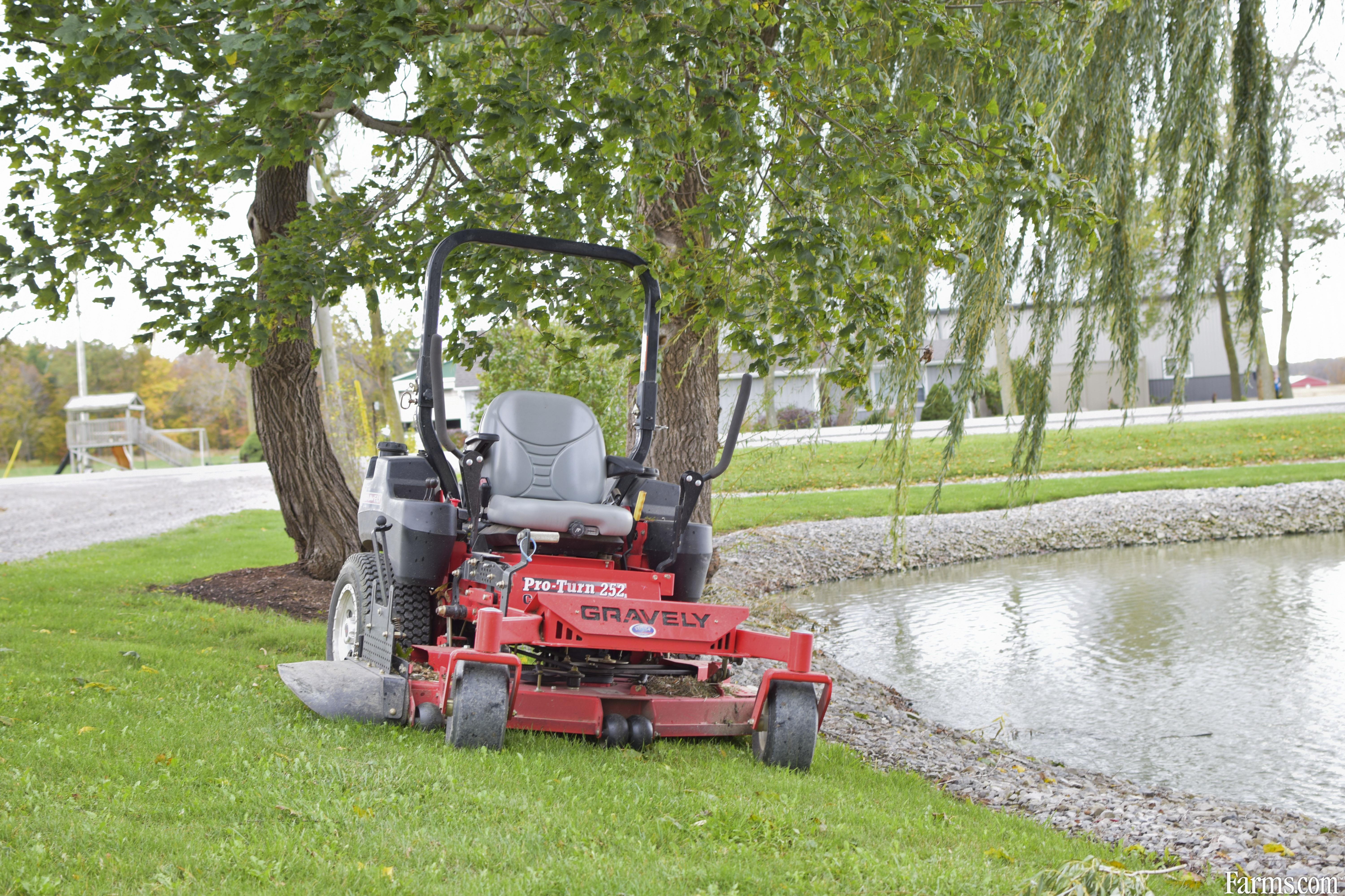 Gravely 2017 ProTurn 252 Riding Lawn Mowers for Sale | USFarmer.com