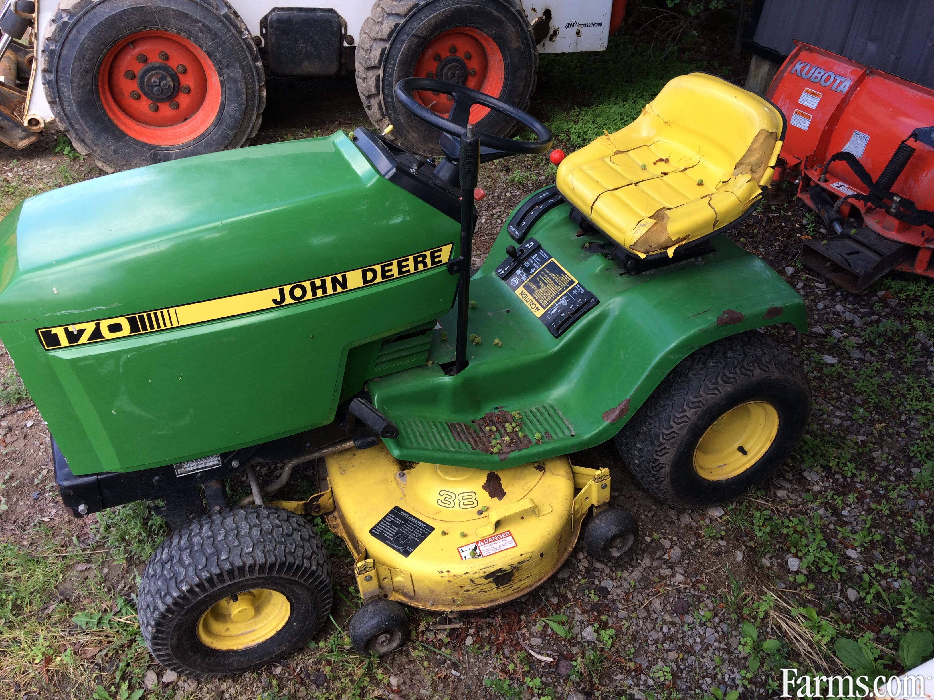 John Deere 170 Lawn Tractor for Sale