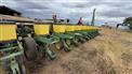 John Deere 1990 7200 Planters