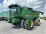 John Deere 2015 S680 Combines