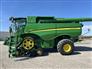 John Deere 2022 S790 Combines