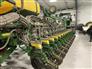 John Deere 2025 DB60 Planters