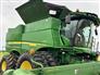 John Deere 2015 S680 Combines