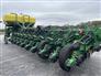 John Deere 2023 1775NT Planters
