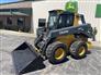 John Deere 2024 330 P Skid Steers
