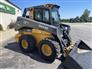 John Deere 2024 330 P Skid Steers