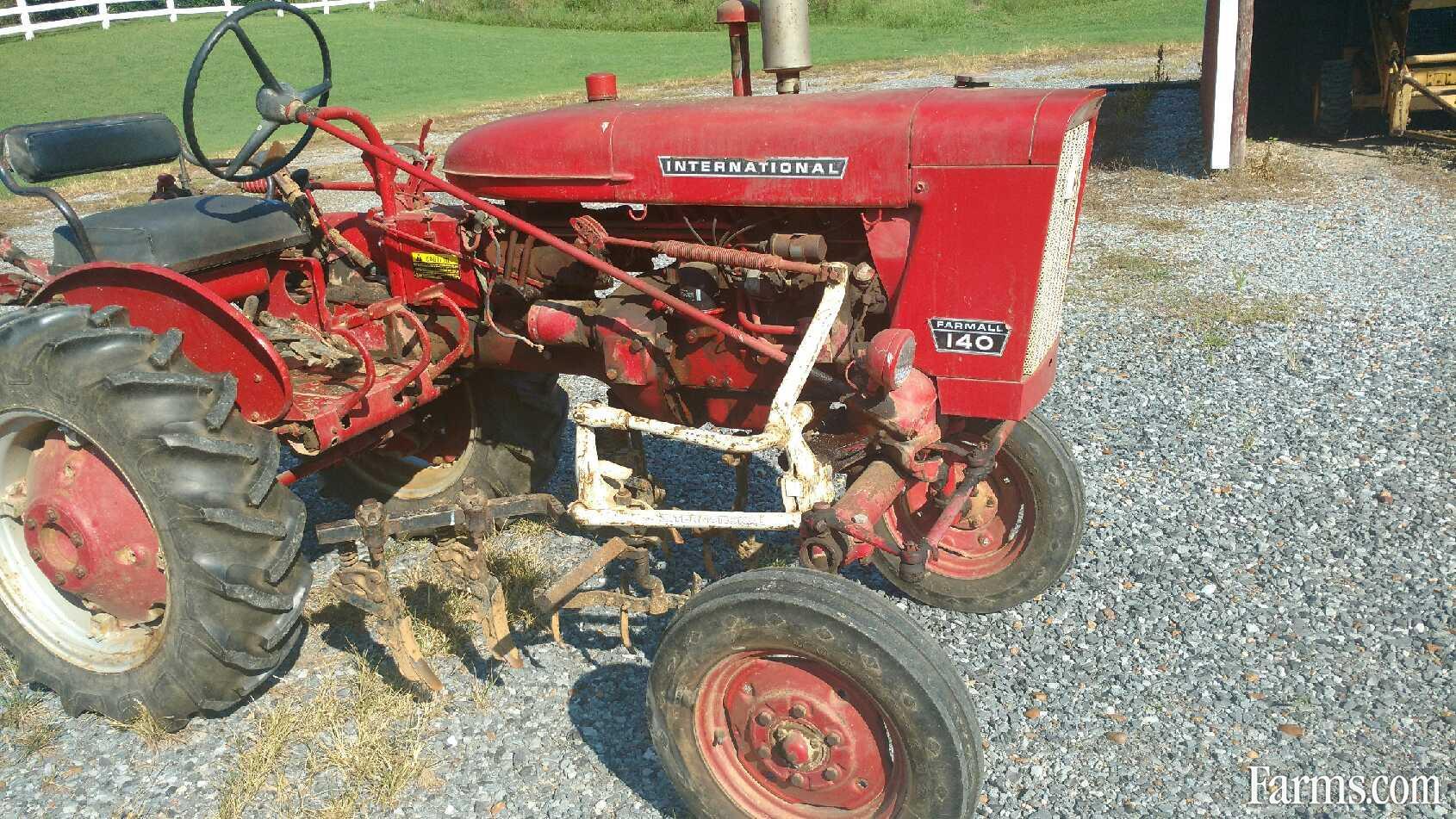Farmall 1977 140 Other Tractors for Sale