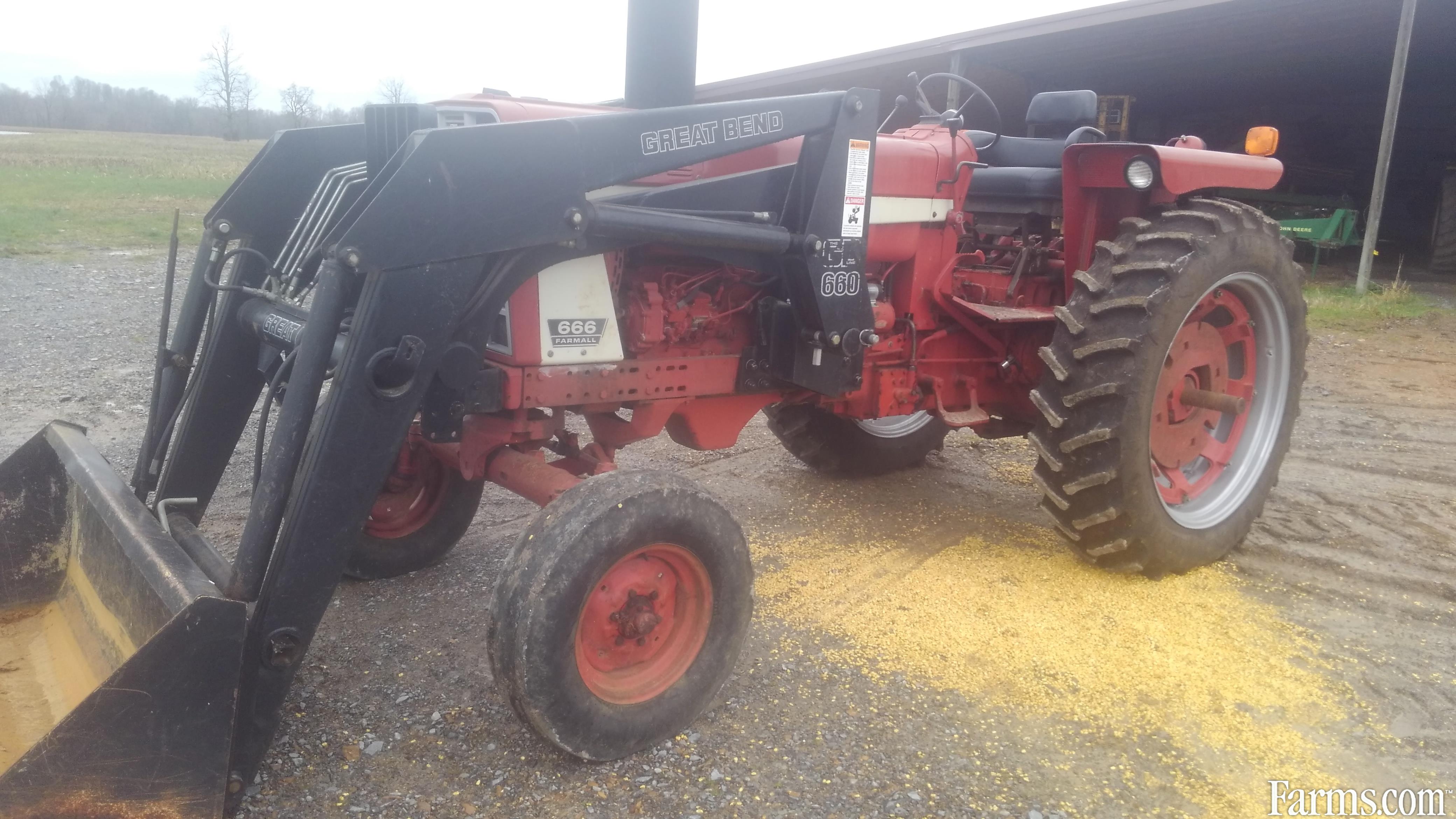 International 1973 666 Loader Tractors for Sale