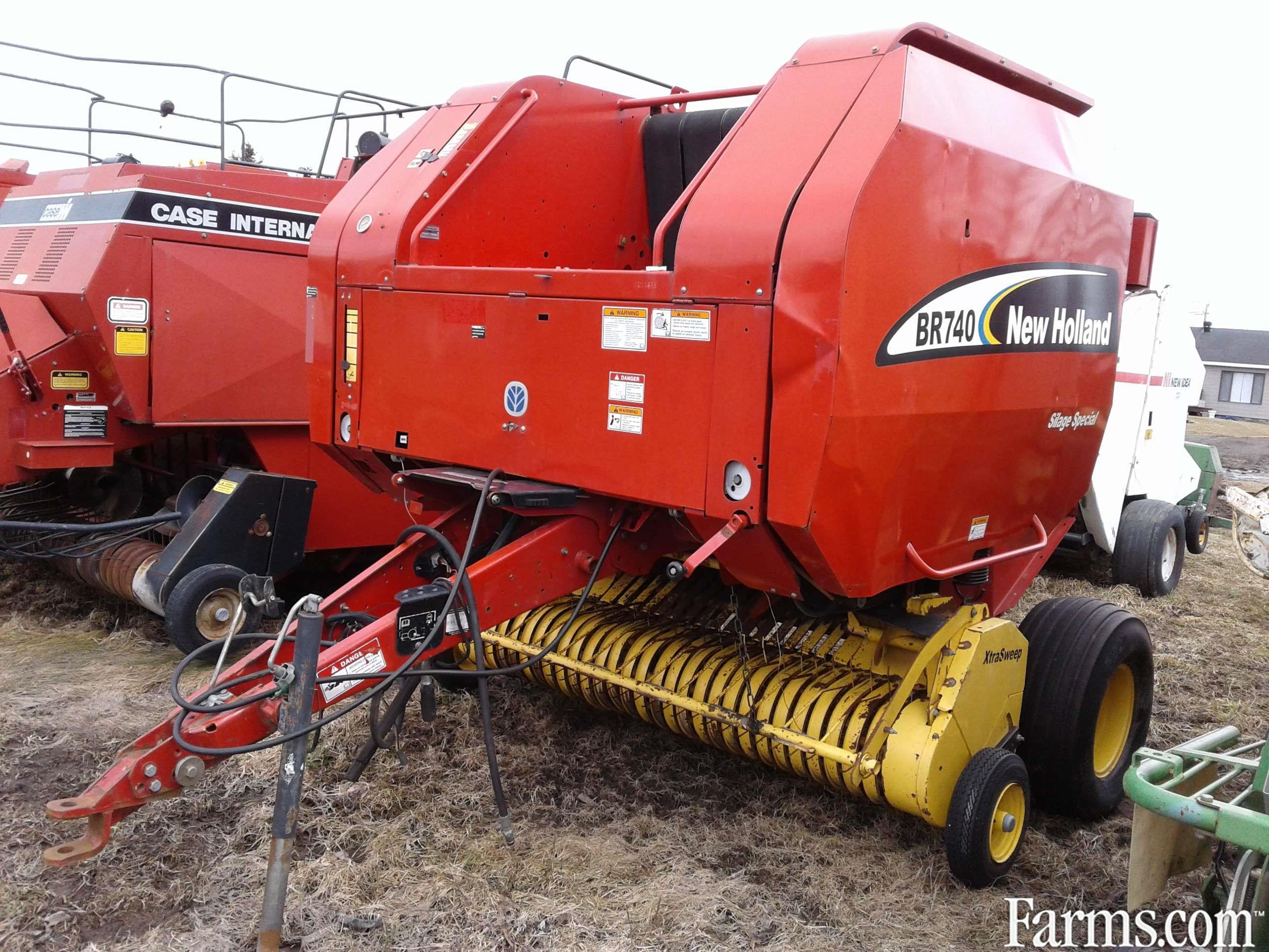 2003 New Holland BR740 Round Baler for Sale