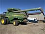 John Deere 2013 S660 Combines