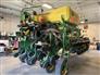 John Deere 2022 1775NT Planters