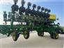 John Deere 2022 1795 Planters