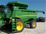 John Deere 2013 S680 Combines