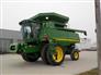 John Deere 2004 9560 STS Combines